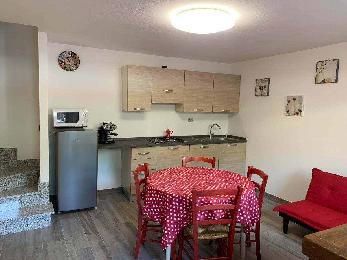 Casa Vacanze Anais 努斯 外观 照片