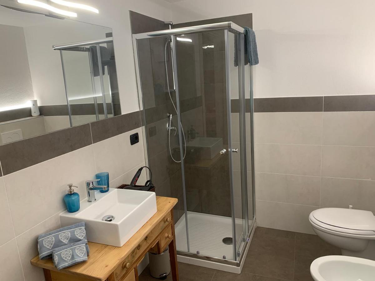Casa Vacanze Anais 努斯 外观 照片